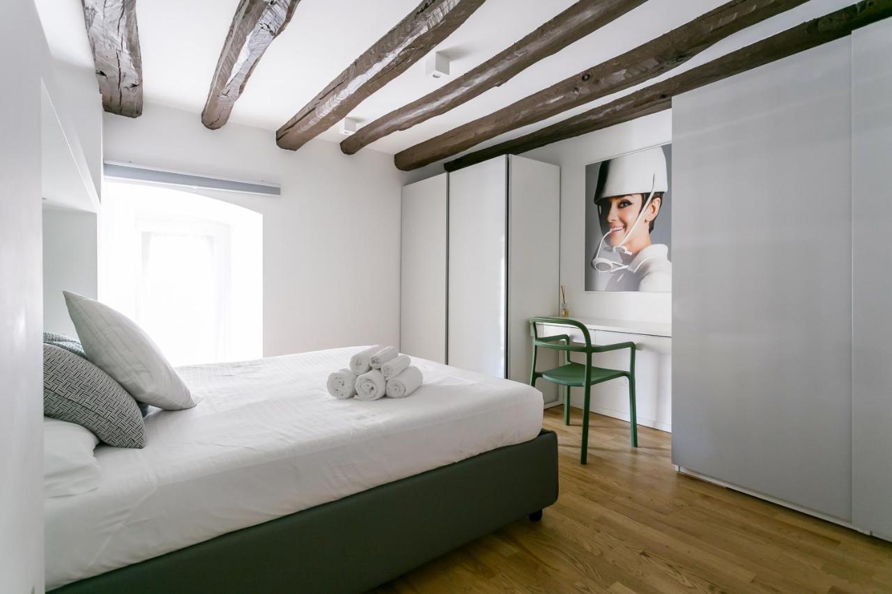 Mortara Navigli Apartments Мілан Екстер'єр фото